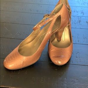 COPY - EUC New Direction heels size 7.5M - 3”heel